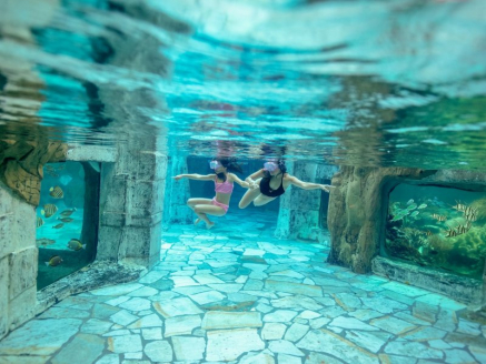 Het Aqua Mundo zwembad van CenterParcs Heijderbos: Een complete gids