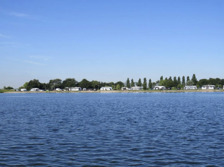 Camping en Jachthaven Uitdam