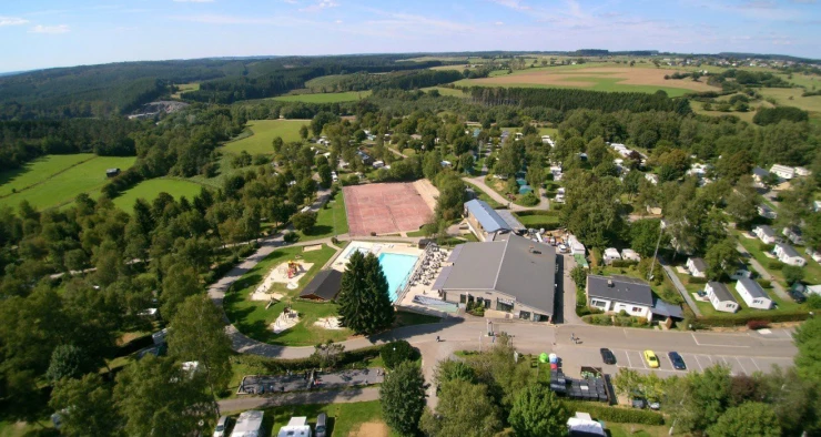 Bestcamp-Ardennen-Camping Bertrix-luchtfoto.webp